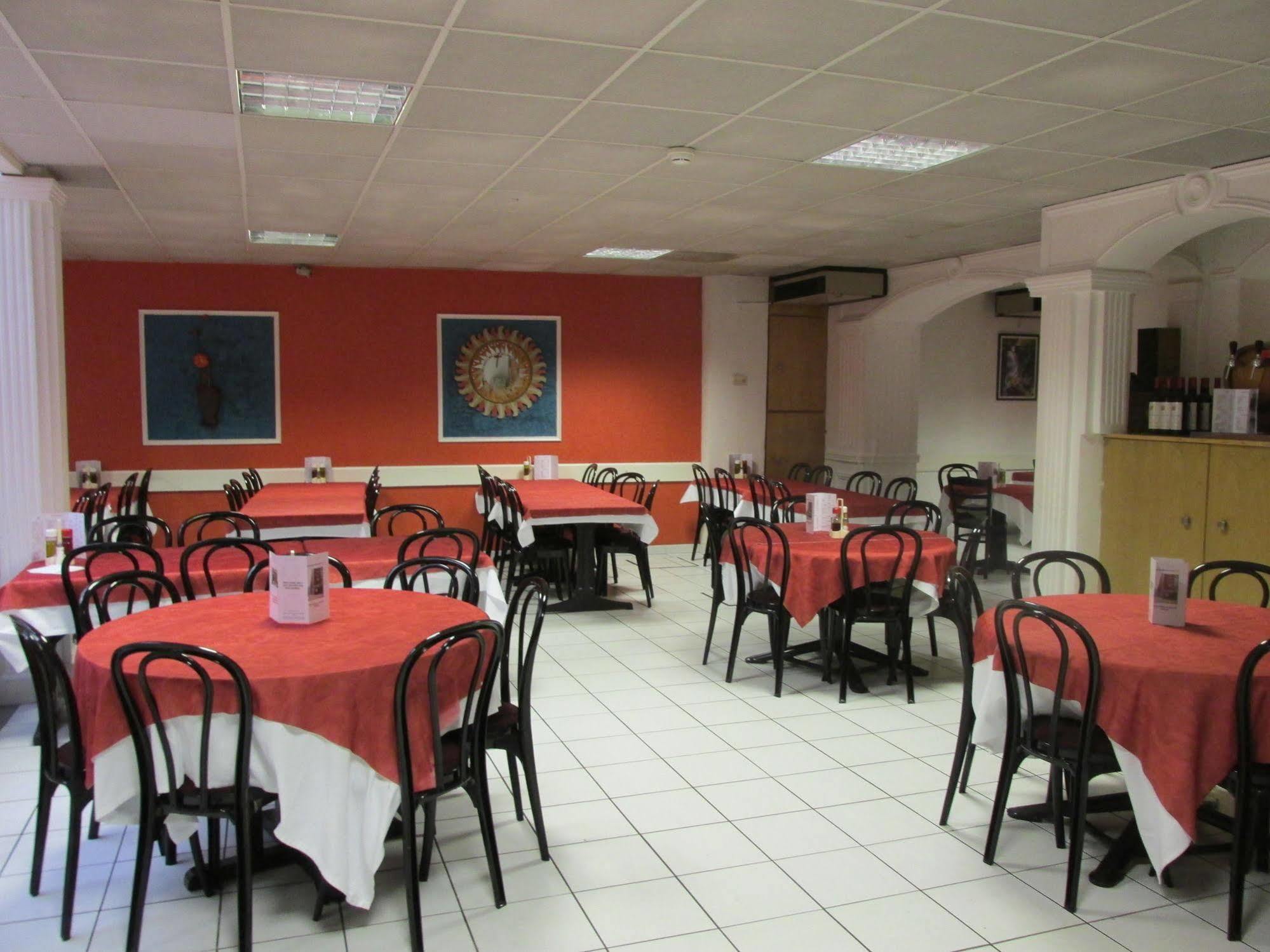 Hotel Estival Arriel Lourdes Dış mekan fotoğraf